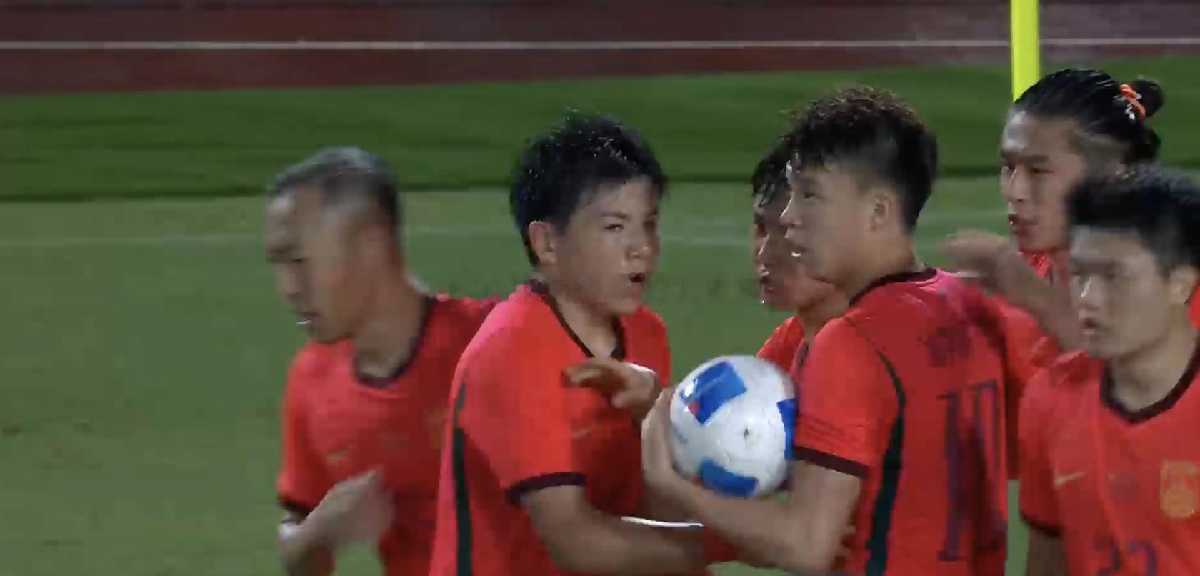 张玉宁头球破门 中国亚运队1-1扳平朝鲜！！U23国足vs朝鲜U23国足[超话]