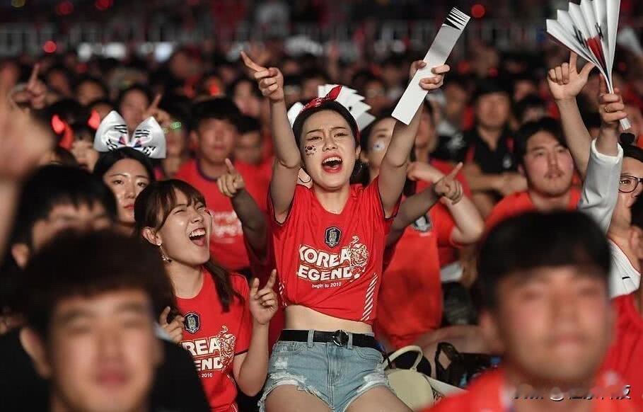 一觉醒来迎中国迎来个大好消息，14亿人终于可以看世界杯了，国际足联这一次是真的带