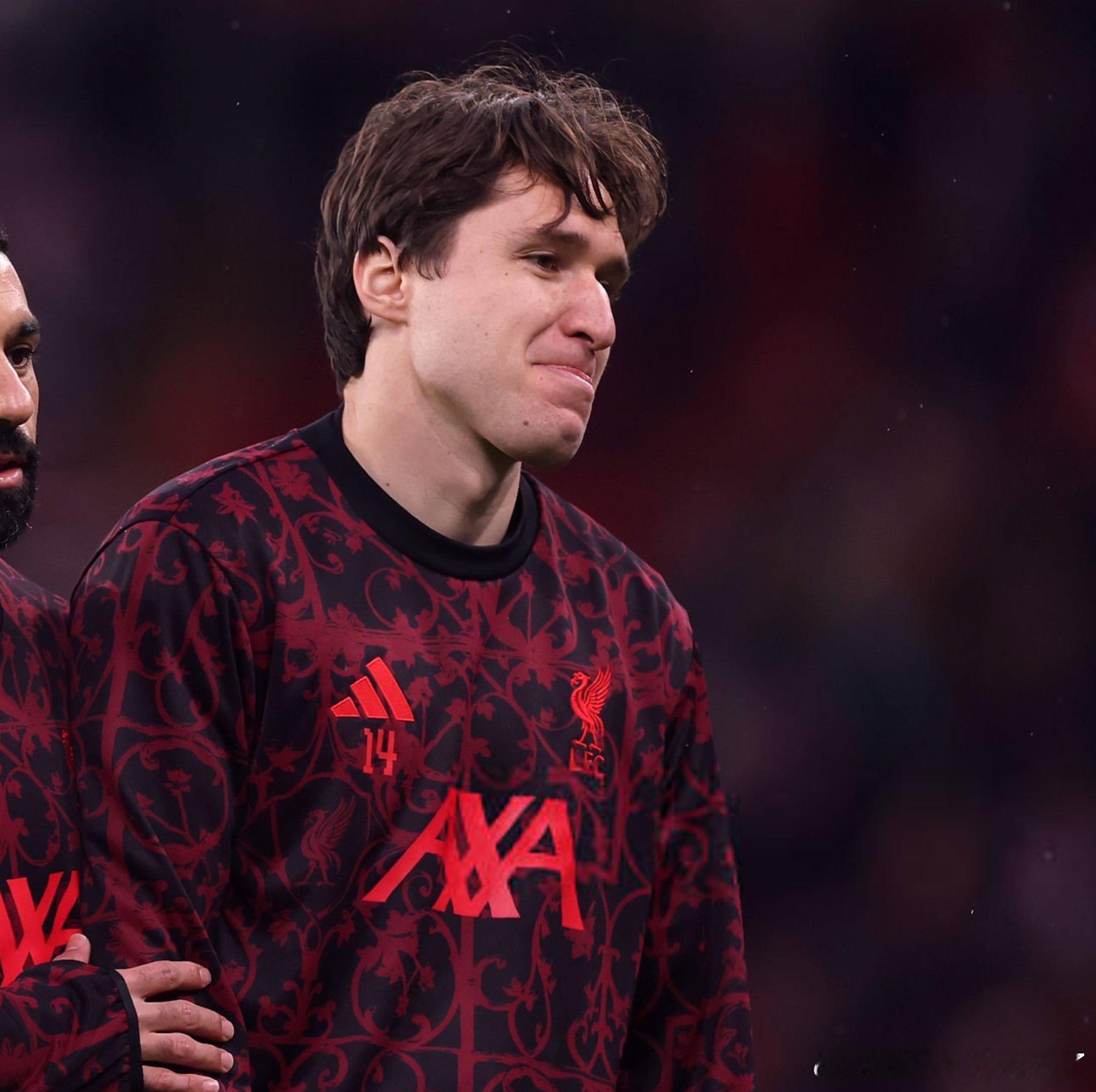 皮尔斯透露随着萨拉赫与罗伯逊将以自由身离队，安菲尔德的这个夏天注定又是风起云涌。