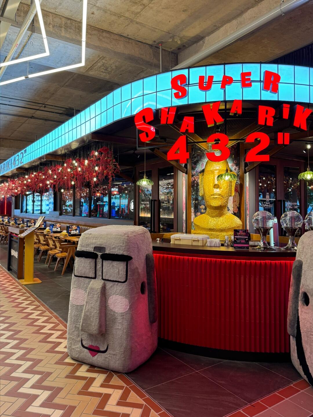 曼谷新年聚会好去处 | 打卡 VINYL&WINE！