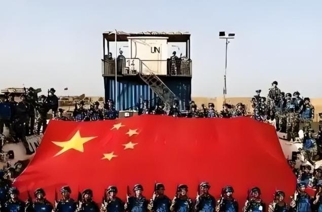 中日对峙已经到了剑拔弩张的地步，双方的动作接连不断，紧张局势似乎在步步升级。就在