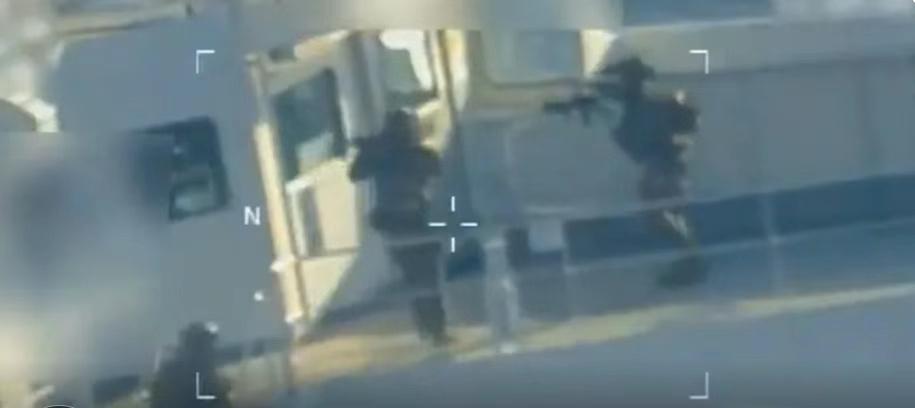 美国海军最近在加勒比海又搞了一次行动。美军出动武装直升机，在委内瑞拉附近海域扣押