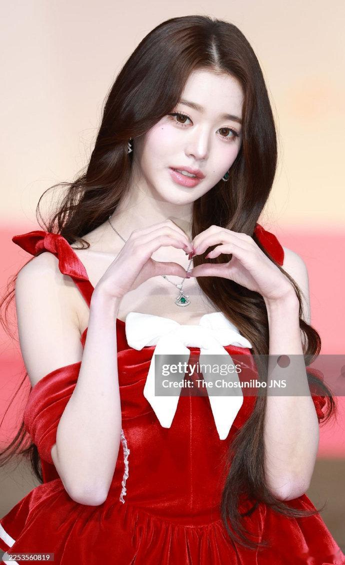 张元英G社最严厉的母亲 不愧是 “建模脸” 张元英！G 社以 “镜头严厉” 著称