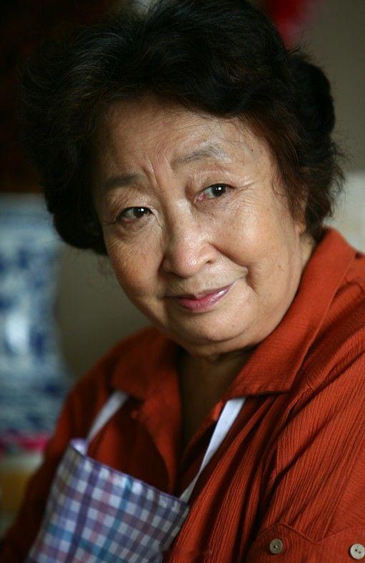 彭玉去世 非常有演技、有毅力、有魅力的演员，成名后为了照顾生病的丈夫而息影，后来