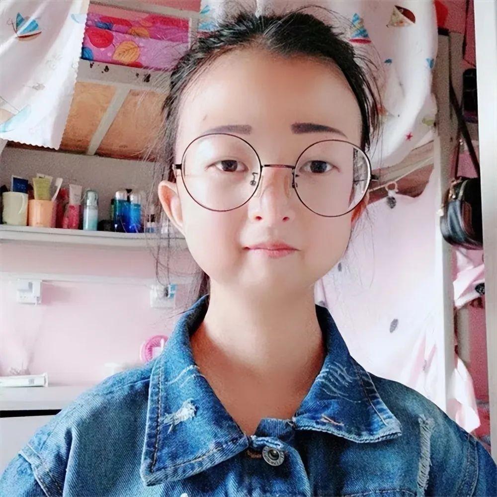 43斤女孩吴花燕最后的日子：患上早老症，去世前收到男友病逝噩耗
吴花燕出生在一个