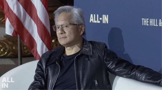 老黃自曝剛報廢50億美元顯卡，親自審查4.2萬名員工薪酬，100%都加薪