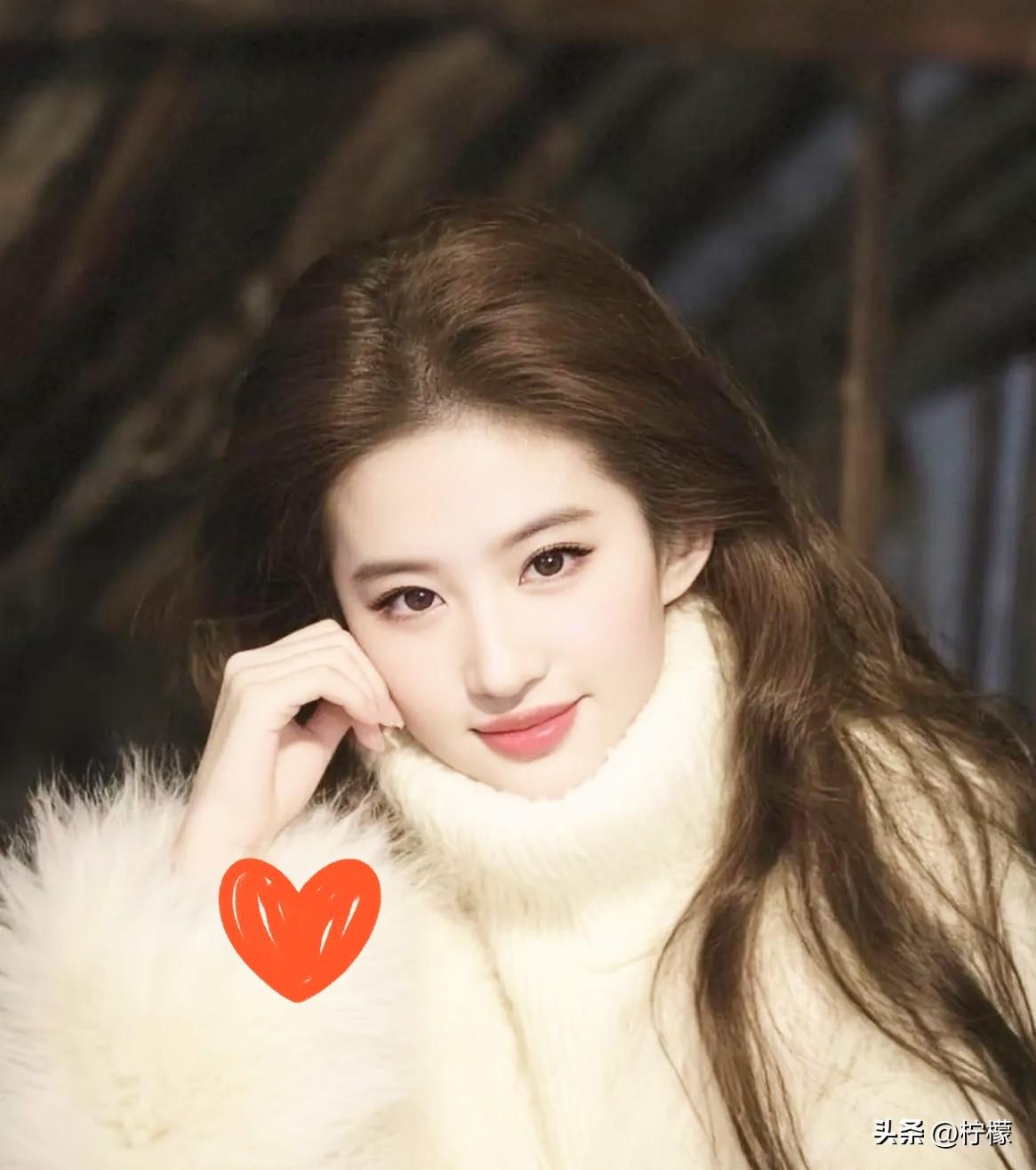 刘大锤爆料刘亦菲感情状况
狗仔一直蹲守
发现刘亦菲自打跟宋承宪分手之后，无论是逛