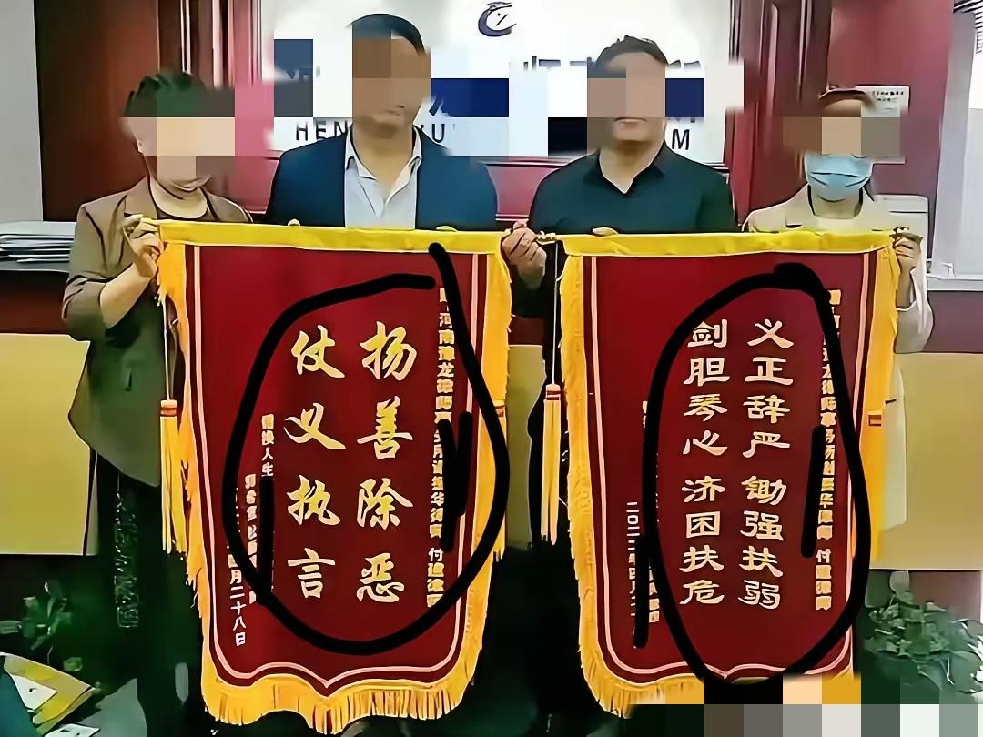 杜某枝说自己是个善良伟大的妈妈，
当年她生完孩子，
在开封淮河医院，
看到多出来