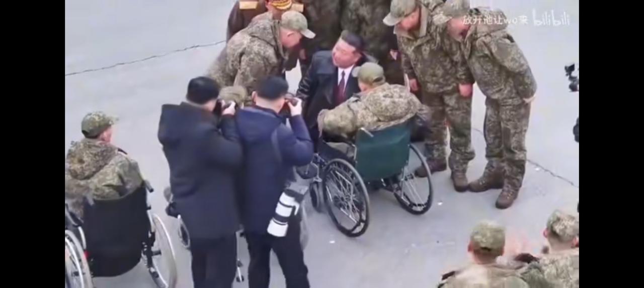 朝鲜士兵参战赚了5.6亿美元，一万多人仍然支付朝元。
俄乌战争对错没人知道，知道