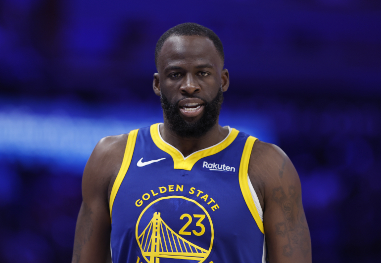 勇士客场101-115不敌活塞。追梦出战22分钟，2投0中狂砍0分，开场一度30