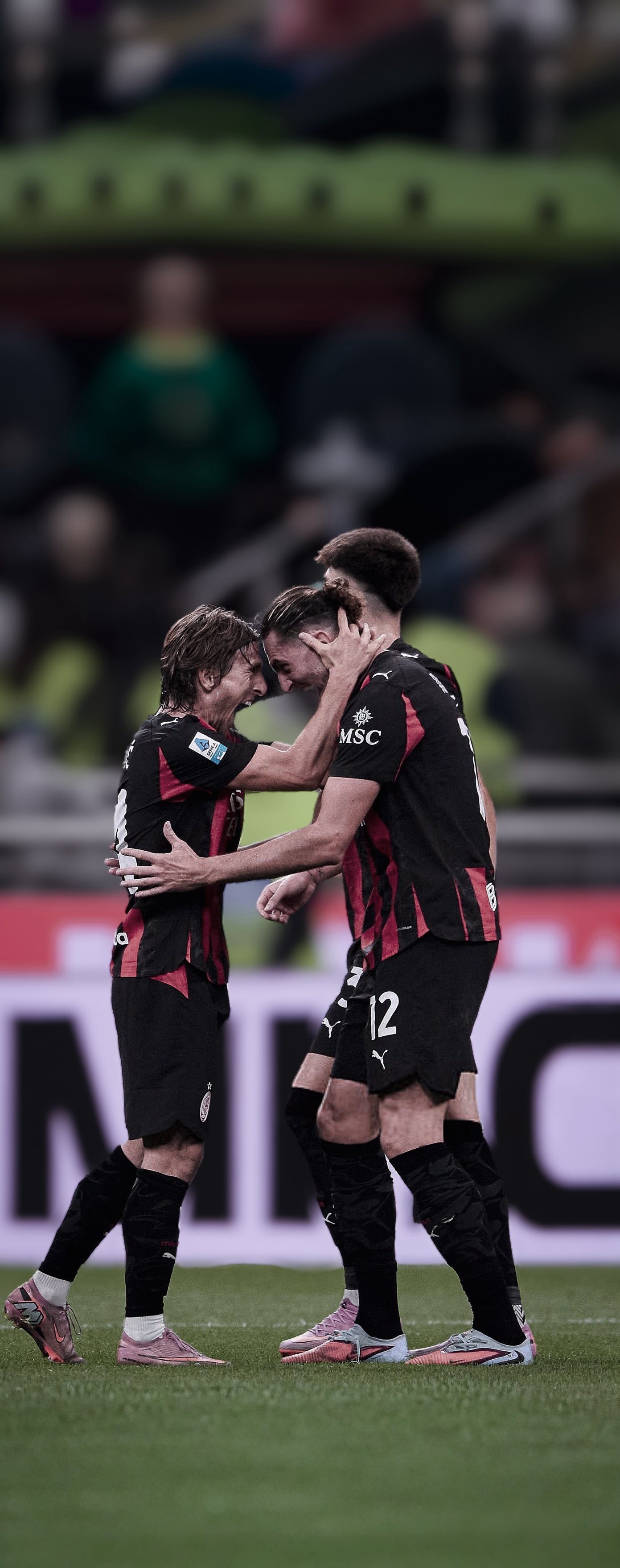 【手机壁纸分享】 ❤️🖤 sempremilan ​​​