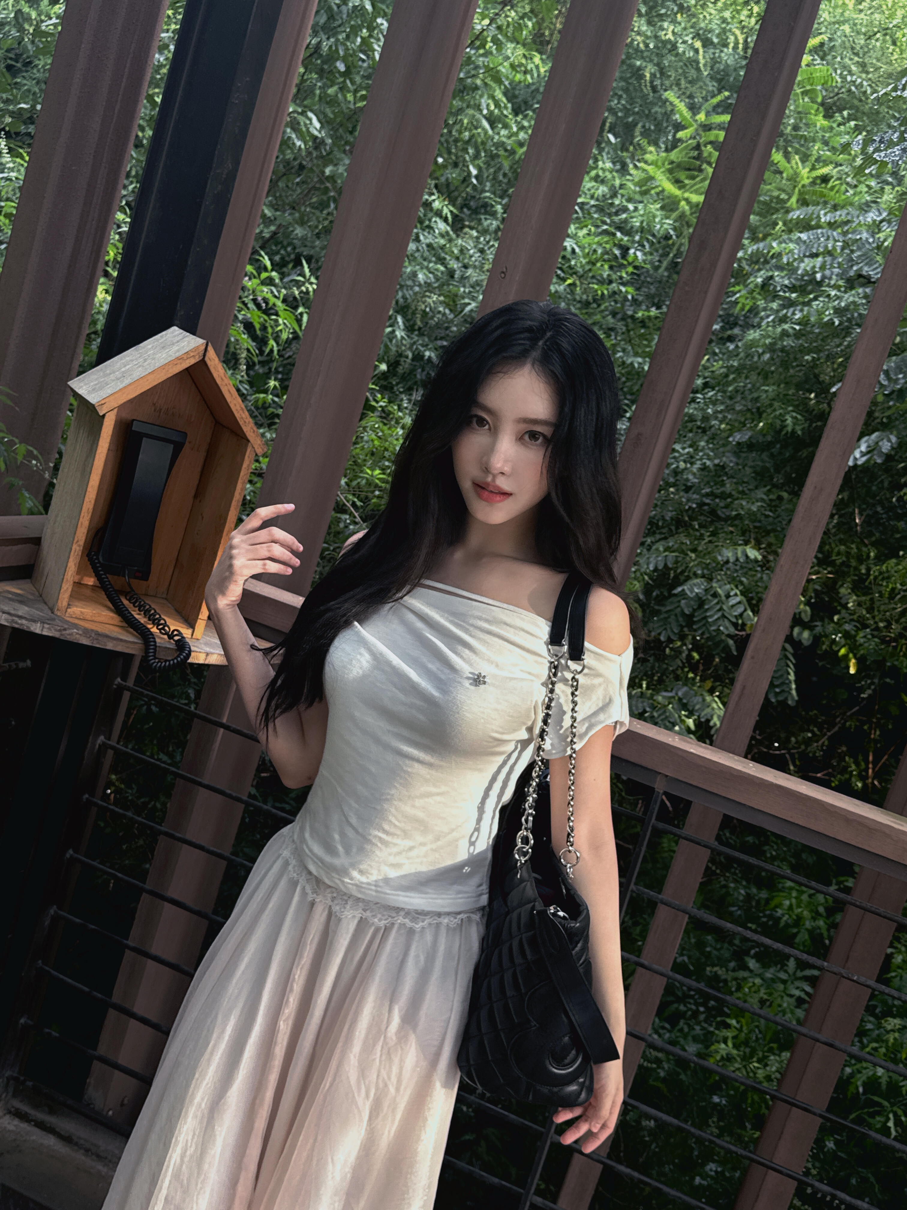 李芊语[超话]THX R.E.D-李芊语 with 2801上班得体下班Part