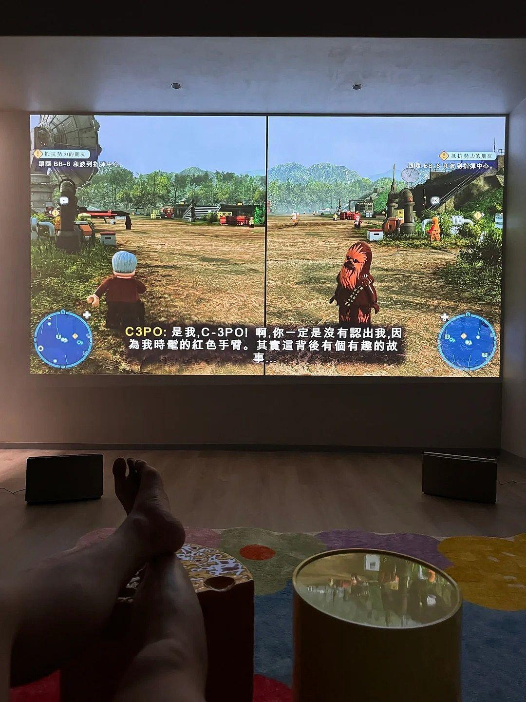 千万别在家用投影仪玩游戏。。。
在xbox上找到的一款很好玩的游戏
《乐高星球大