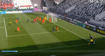 太险！拜合拉木头球失误，U23国足差点丢球。
U23亚洲杯小组赛最后一轮踢到40