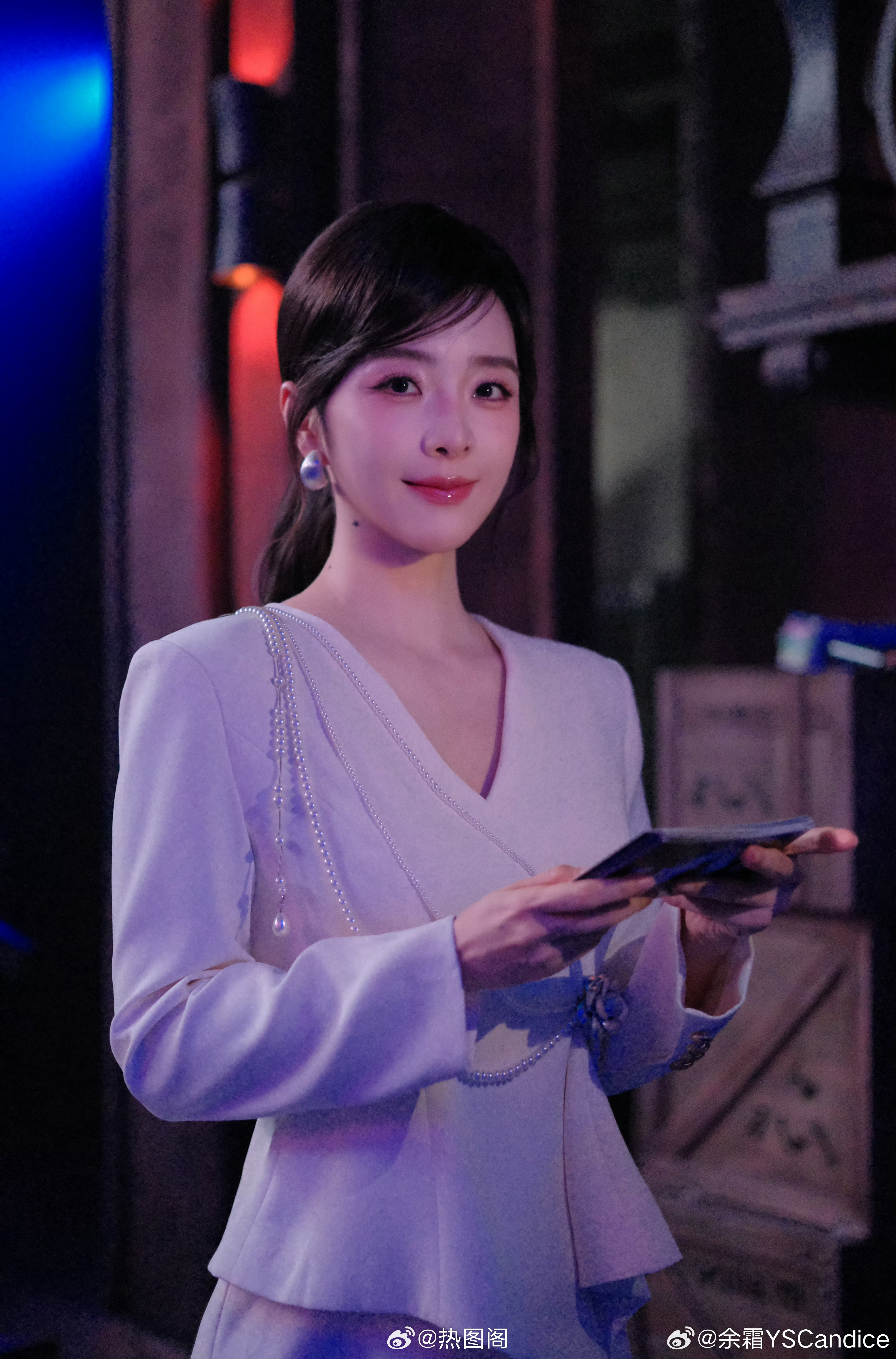 好久没给余霜阿姨了吧 热图阁公众号 