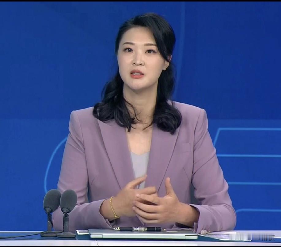 亚运会中国女排3:0战胜哈萨克斯坦女排胜不足喜，美女解说嘉宾惠若琪坦言中国女排有