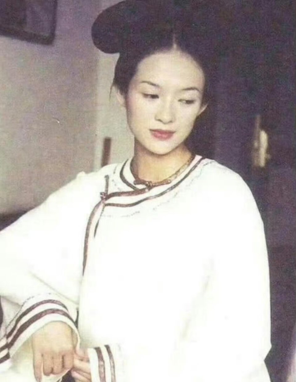 章子怡年轻时温文尔雅，这颜值绝了 