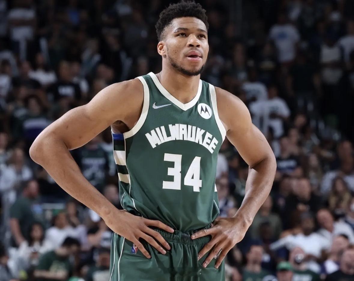 NBA 字母哥估计现在瑟瑟发抖，因为ESPN开撕詹姆斯了！里面的每一条每一桩，字