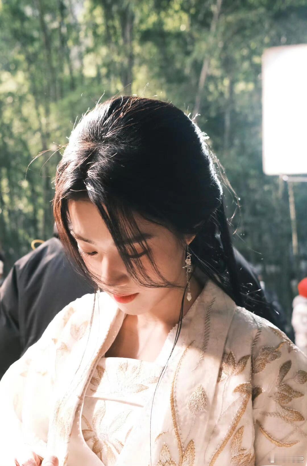 上官浅李承鄞是要联手鲨我吗陈星旭和卢昱晓的颜值！一个清冷贵气，一个灵动娇媚，往那