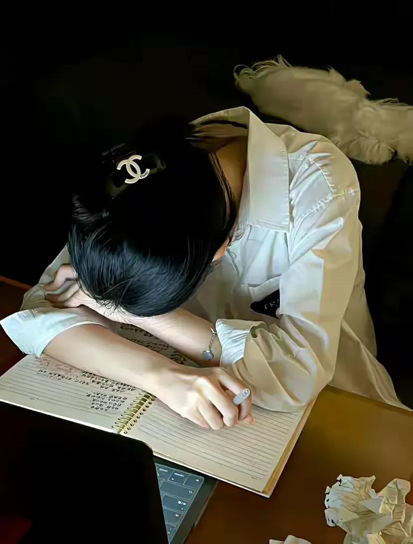 心情愉悦是大补，情绪低落是大伤，可是，方子有…药难抓！

我们在生活的苦海里沉浮
