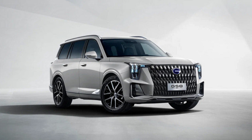 更新后的旗舰混合动力跨界车 GAC GS8 Dragon 已抵达俄罗斯经销商处，