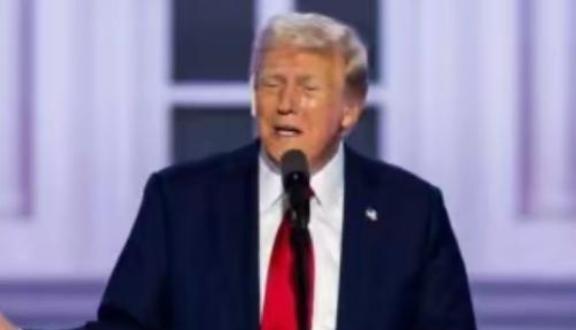 特朗普曾经在采访时表示：如果中国大陆武统台湾，那么美国将会毫不犹豫的对北京进行轰