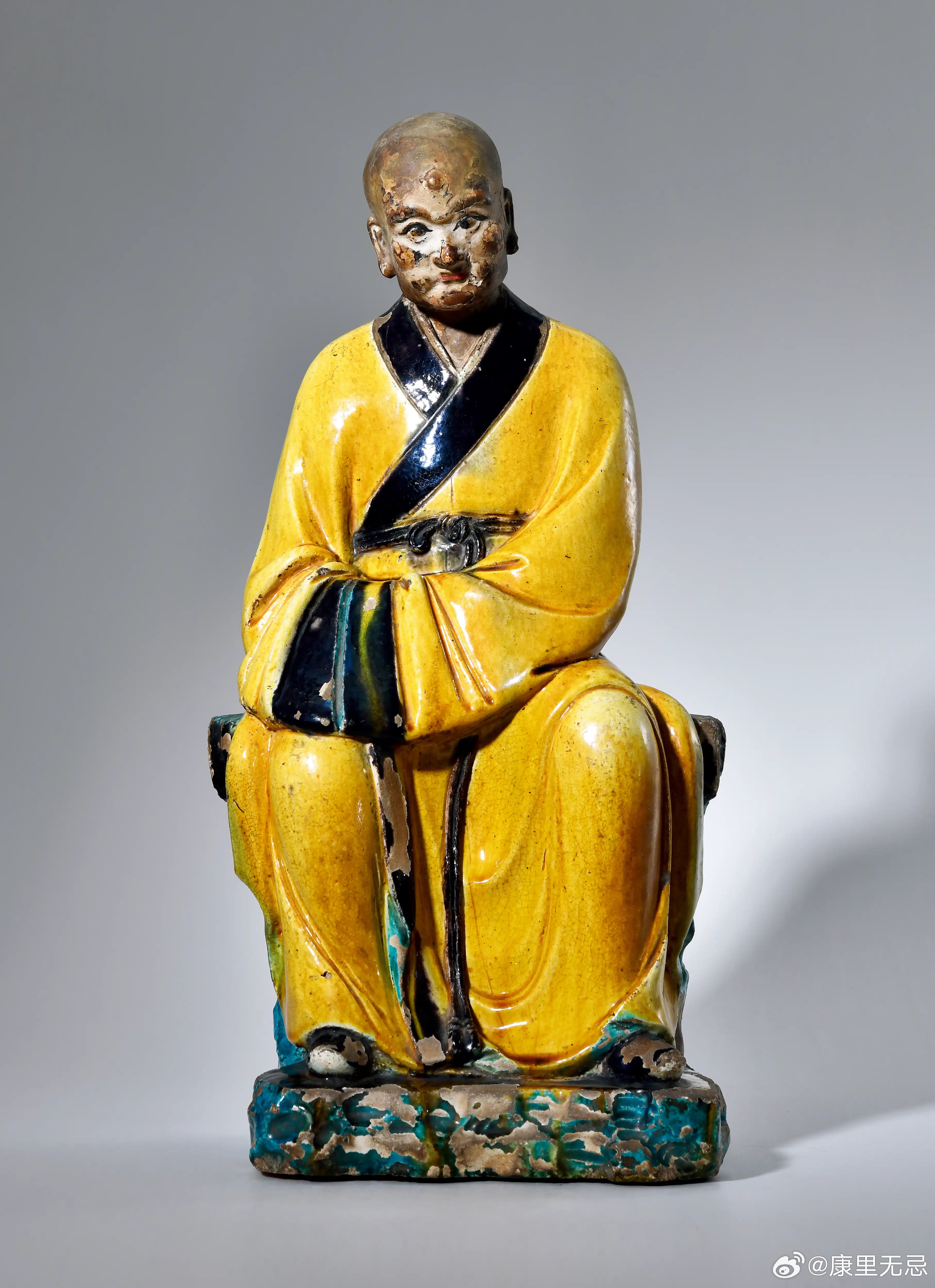 明·万历五年 罗汉坐像大明万历五年丁丑吉孟冬日造，郭应举、郭廷根、郭廷库、郭廷余