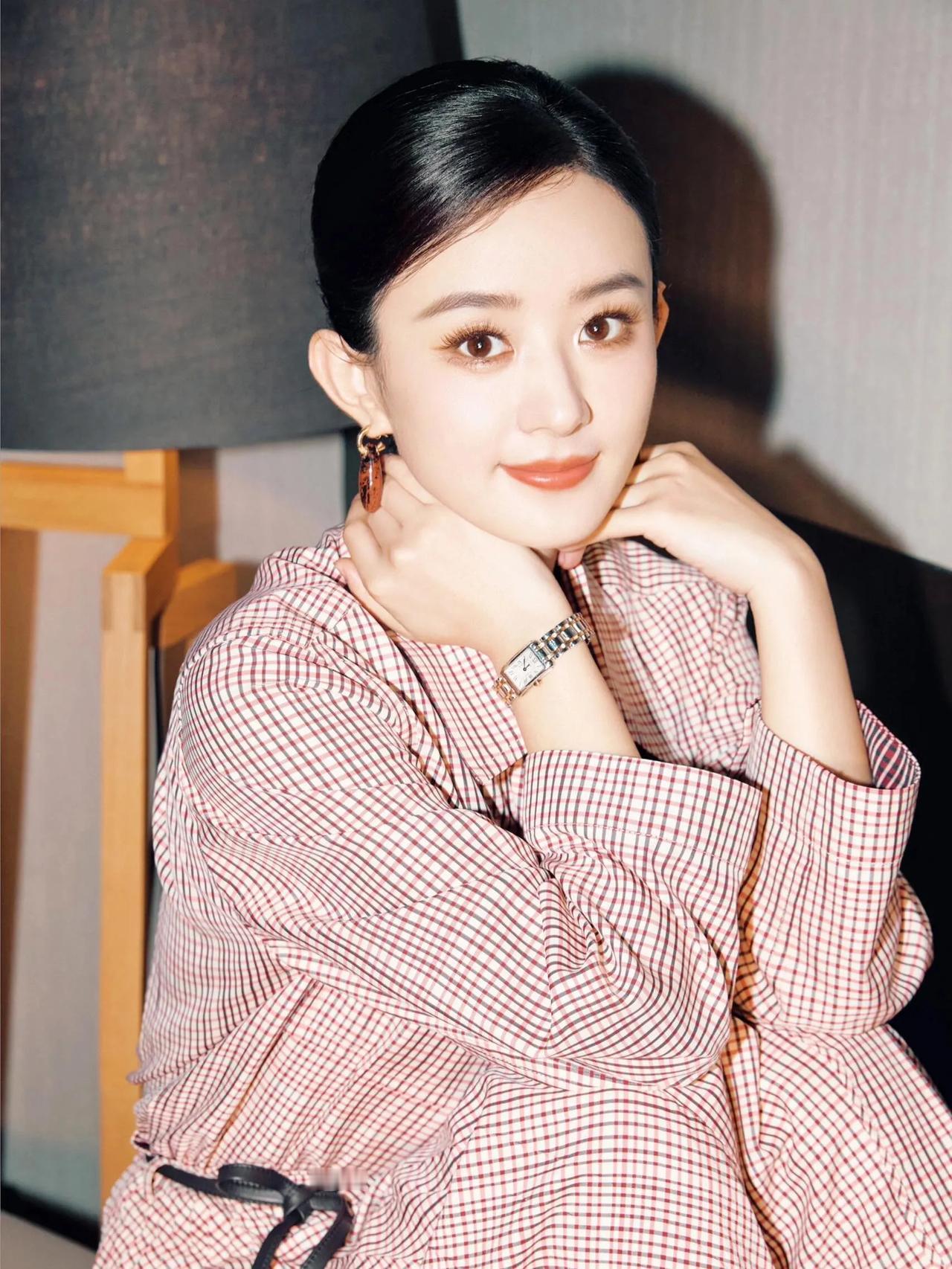 赵丽颖给浪琴做代言，这张图片美翻了赵丽颖璀璨的星