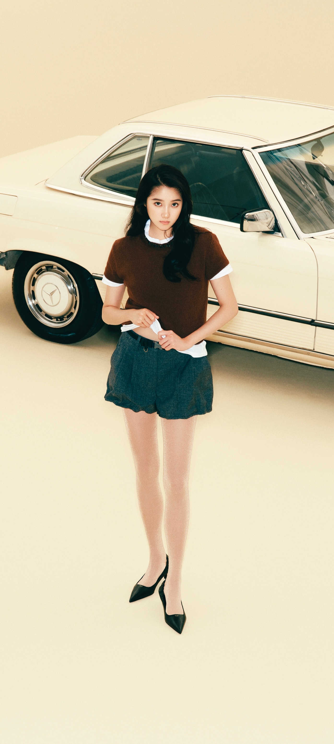 关晓彤 wonderland封面 好马配好鞍，好腿配……[期待]关晓彤 ​​​