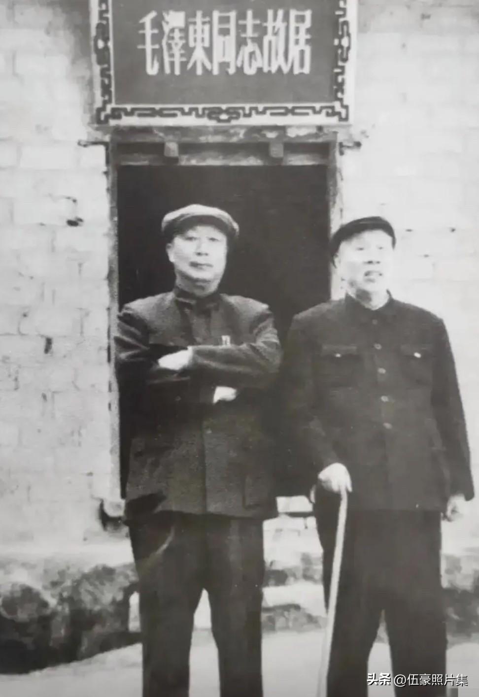 1959年3月3日，两位德高望重的开国元老——董必武与聂荣臻结伴专程来到湖南韶山