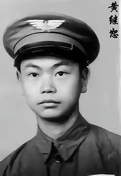 1958年，志愿军撤军前，黄继光弟弟当逃兵被抓回，他含泪承认：黄继光是我哥。
1