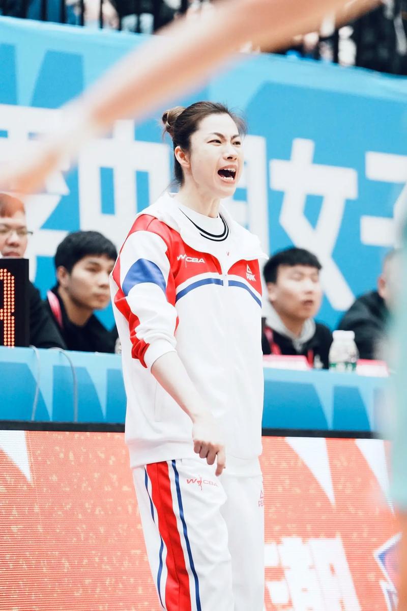 WCBA之天下没有不散的筵席！
伤病是阻碍球员延长职业生涯的致命点！

这个赛季