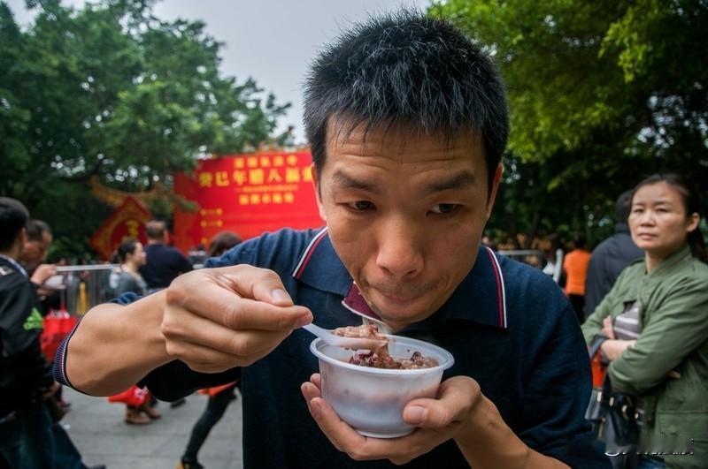 今日腊八节？为什么南方人没冇这回事？广东腊八节 过腊八节 我都没见过腊八粥是咋样