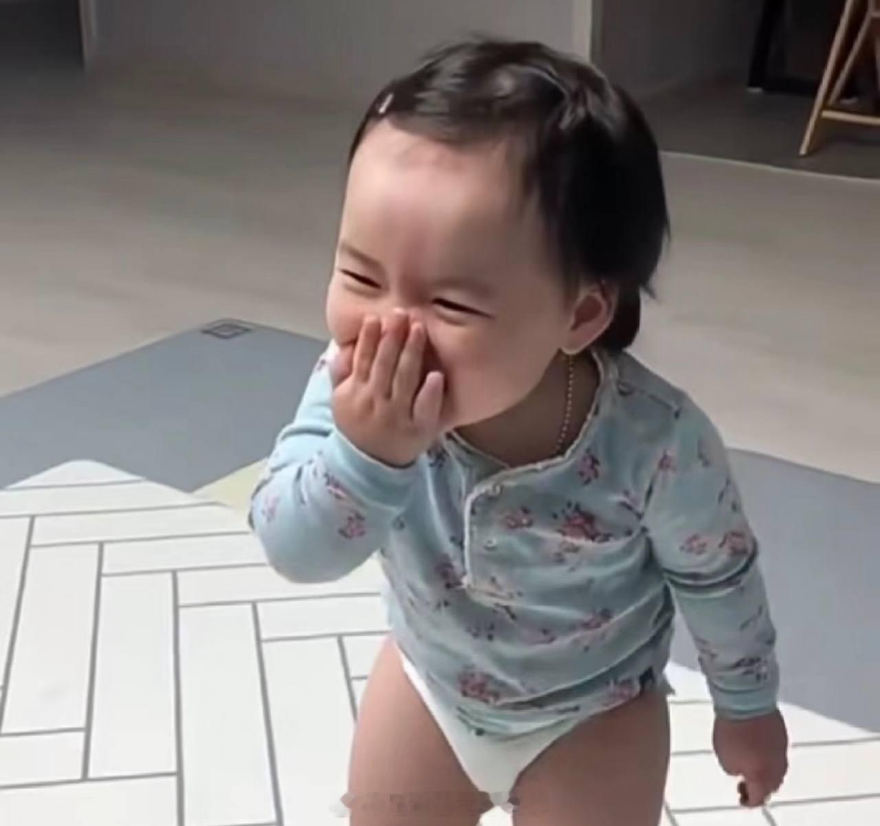 不会下半场就要改变比分了吧？好怕怕！西班牙半场0比0佛得角佛得角40岁门神