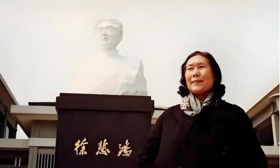 1945年，22岁的廖静文嫁给了50岁的徐悲鸿，成为他最后的妻子，徐悲鸿去世后，
