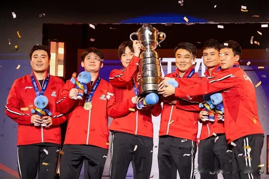 0:2落后、决胜局3:8，梁靖崑硬是把死局打活！林诗栋跳桌庆祝夺冠那一幕，看哭全