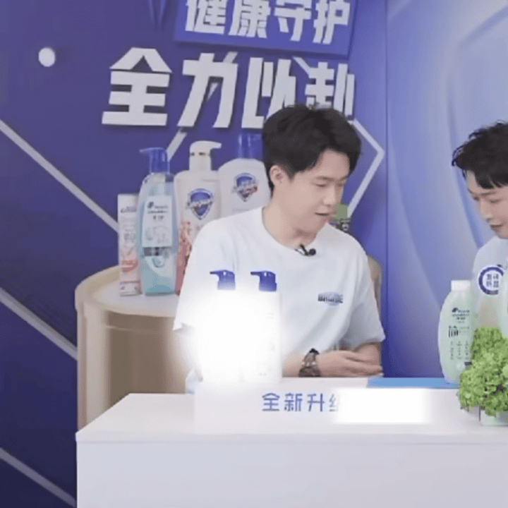 被这张图萌的嘴角疯狂上扬好可爱啊啊啊啊啊啊啊啊啊 