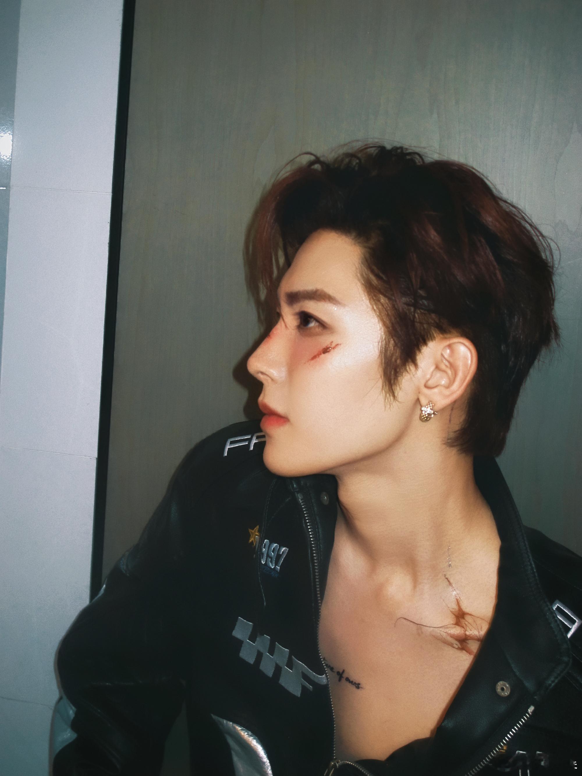 侯明昊 📷 