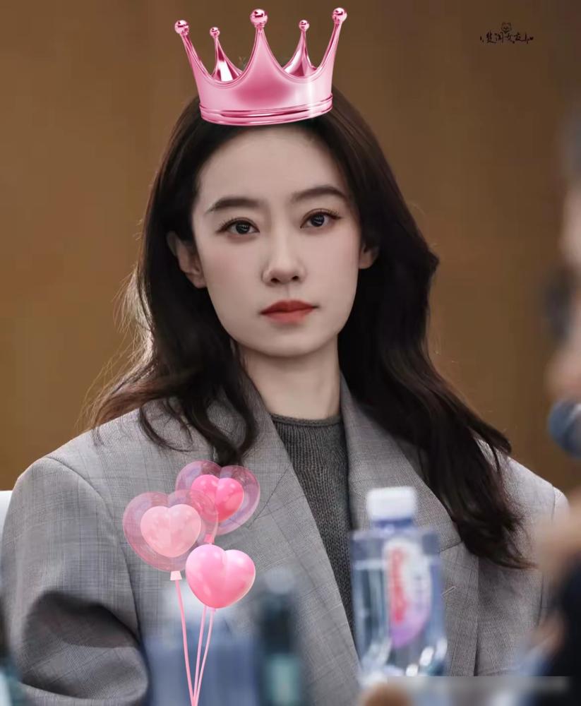 还说张小斐是资源咖？制片人当着面说她脸型有问题，拍爆破戏眼睛被炸伤，剧组反过来骂