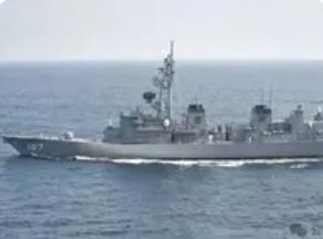 日本舰艇穿越台湾海峡，背后的小心思可不少。一方面，是为国内右翼势力造势。日本想扩