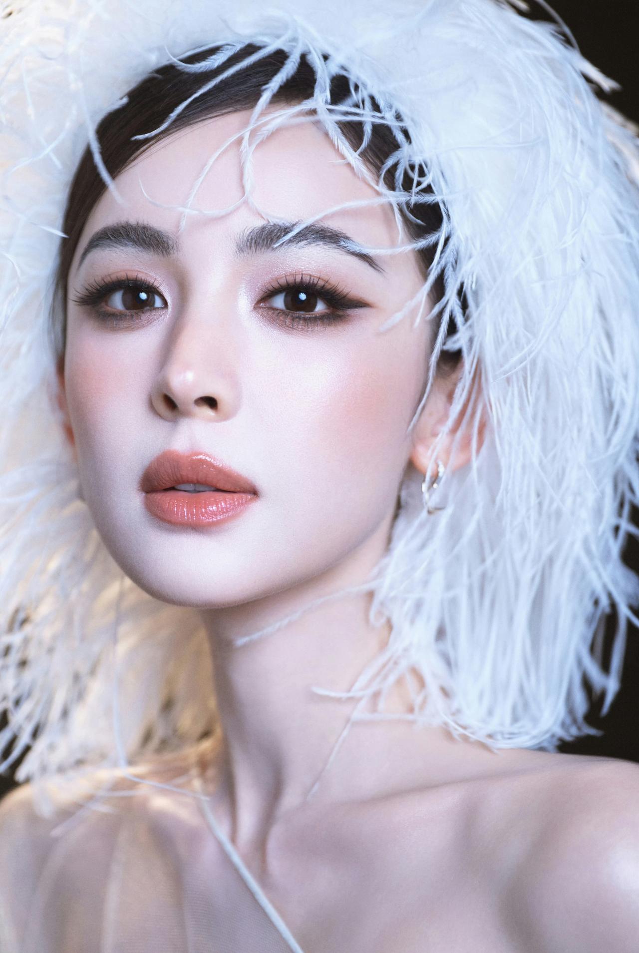 娜扎时尚芭莎红毯出图 ​​​