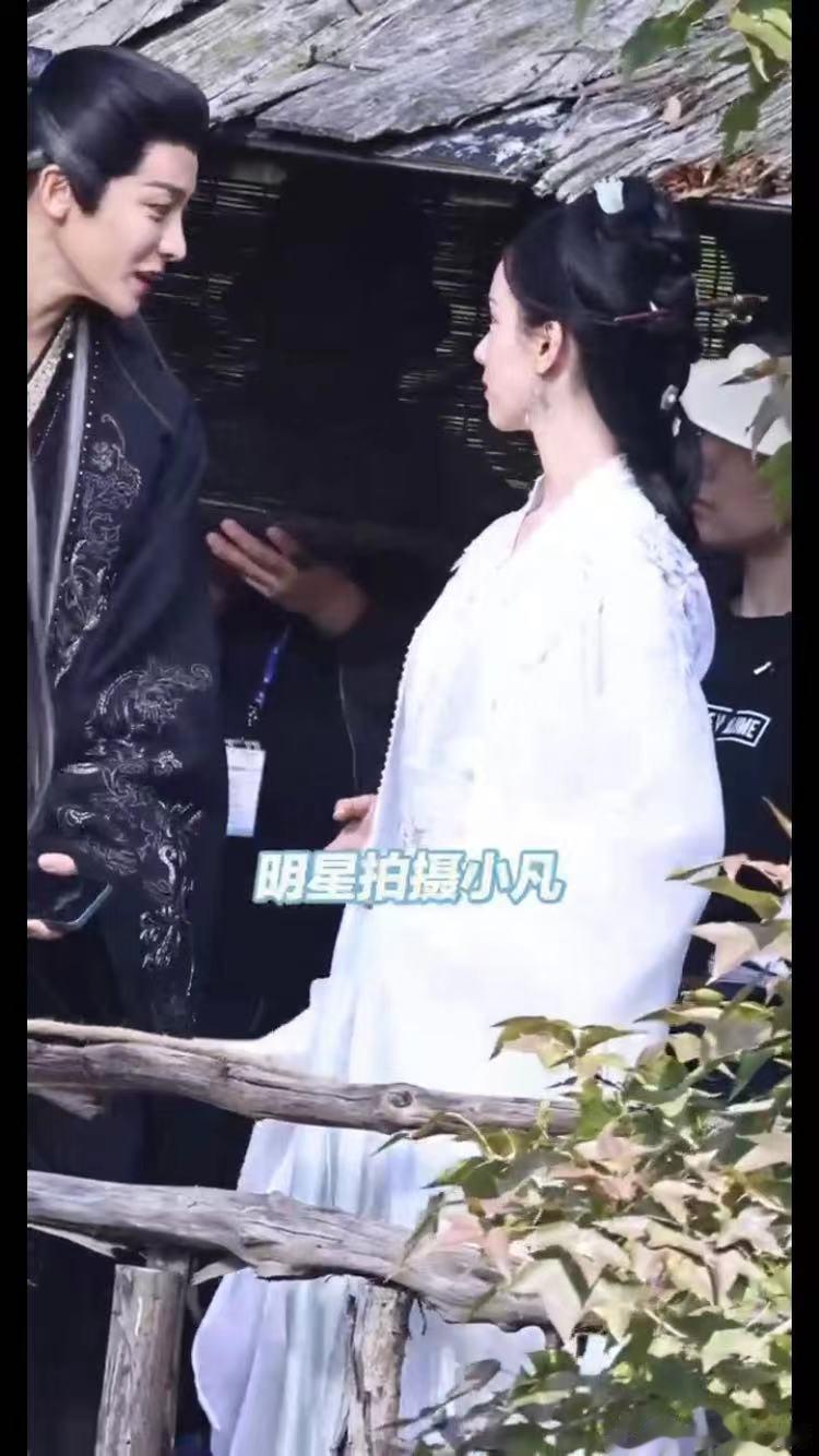 #侯明昊陈都灵大梦归离路透##侯明昊陈都灵大梦归离片场路透# 侯明昊陈都灵大梦归