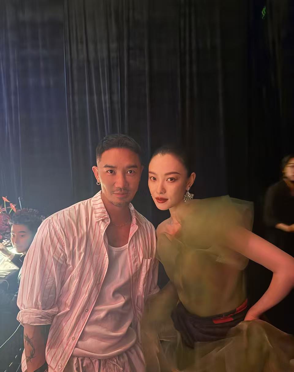 苏总和倪妮的生图合影～太美了[期待] ​​​