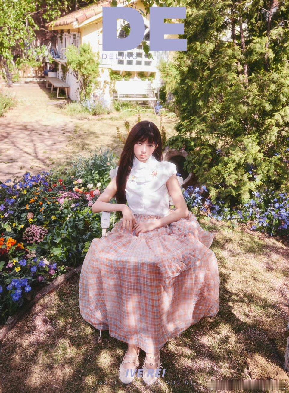 直井怜矜贵大小姐直井怜时尚表现力定格绝美复古瞬间，矜贵气质刻在骨子里。镜头感出众