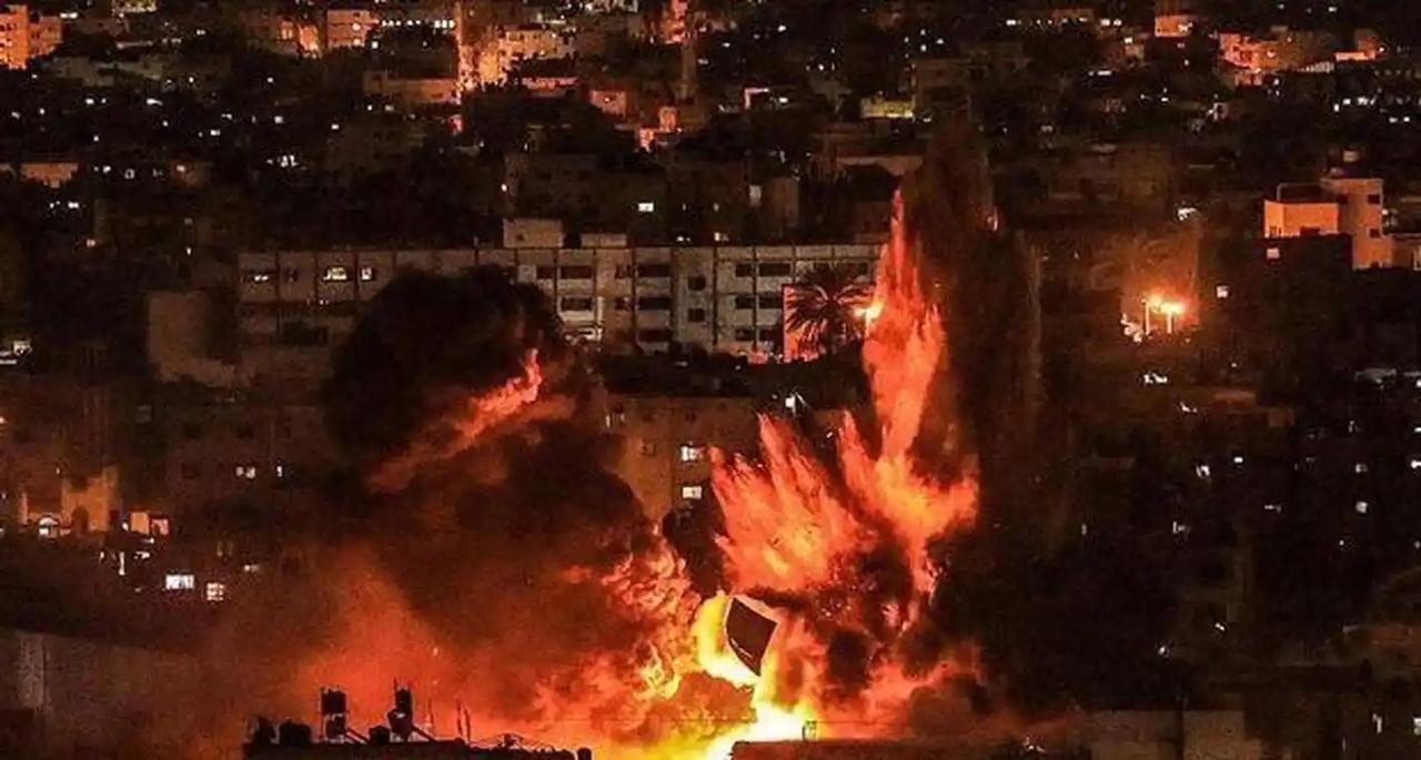 停火刚1天就遭偷袭，伊朗没想到，阿联酋成了出头鸟，敌国狂增兵..
 
4月8日在