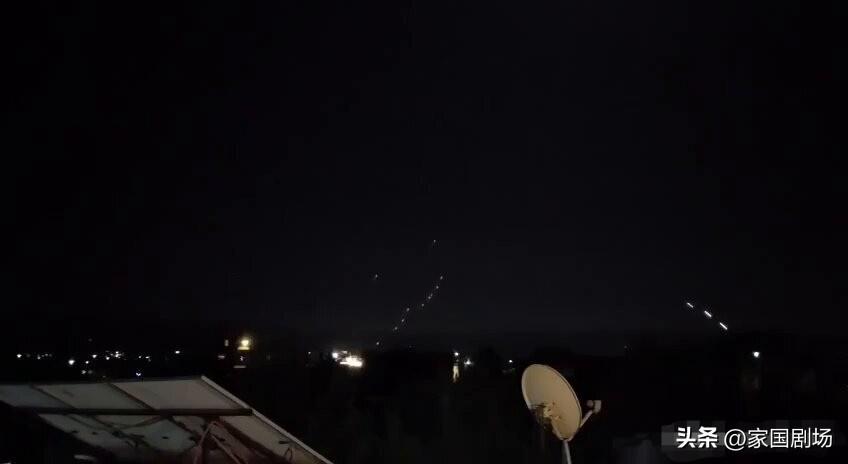 以色列突击队遭到叙利亚拉德万部队的围困，后者乘坐直升机降落在贝卡谷地叙利亚一侧。