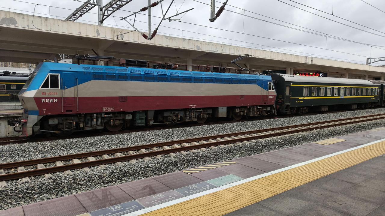 西局西段韶山7D型电力机车交通强国铁路先行 中国铁路