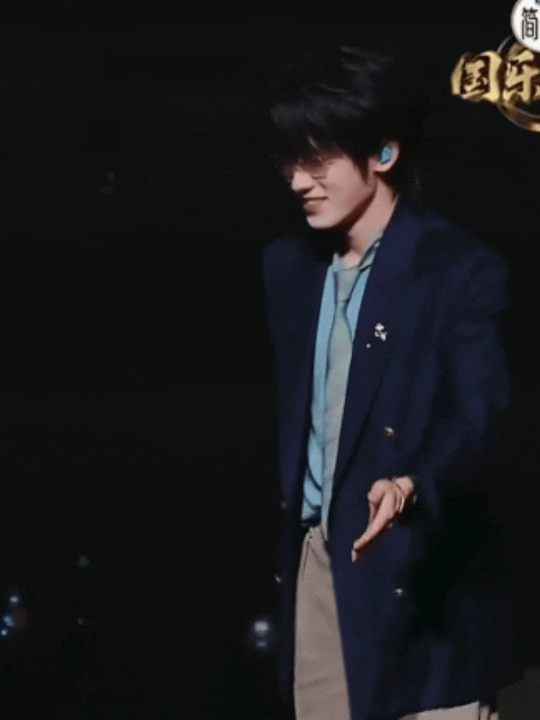 亚轩这期真的苏感拉满💙有颜值，有气质，有实力，还永远那么温柔真诚。给人一种特别