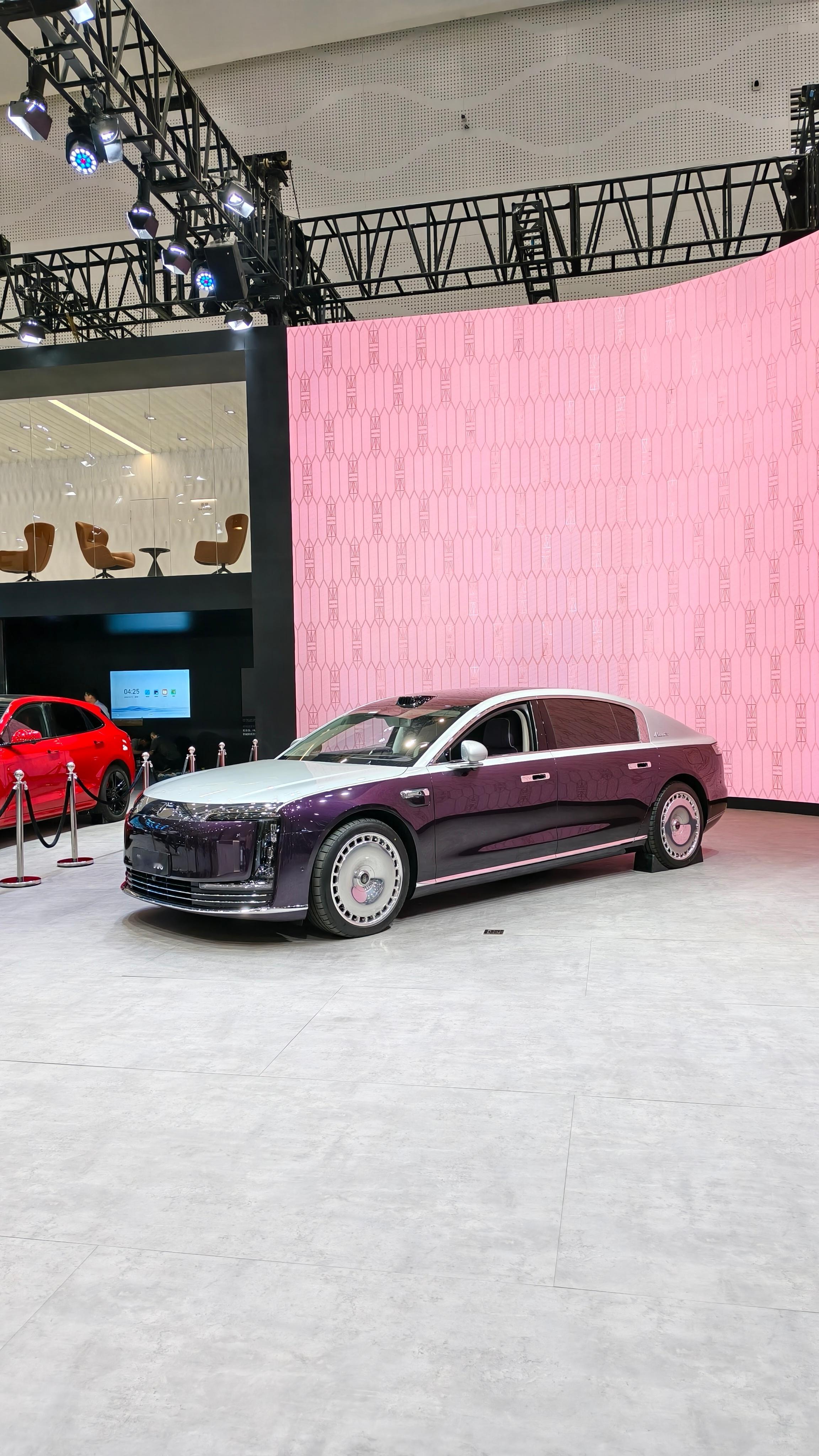 到海南的第二天，打卡第六届中国国际消费品博览会，作为海南自贸港封关运作后的首届消