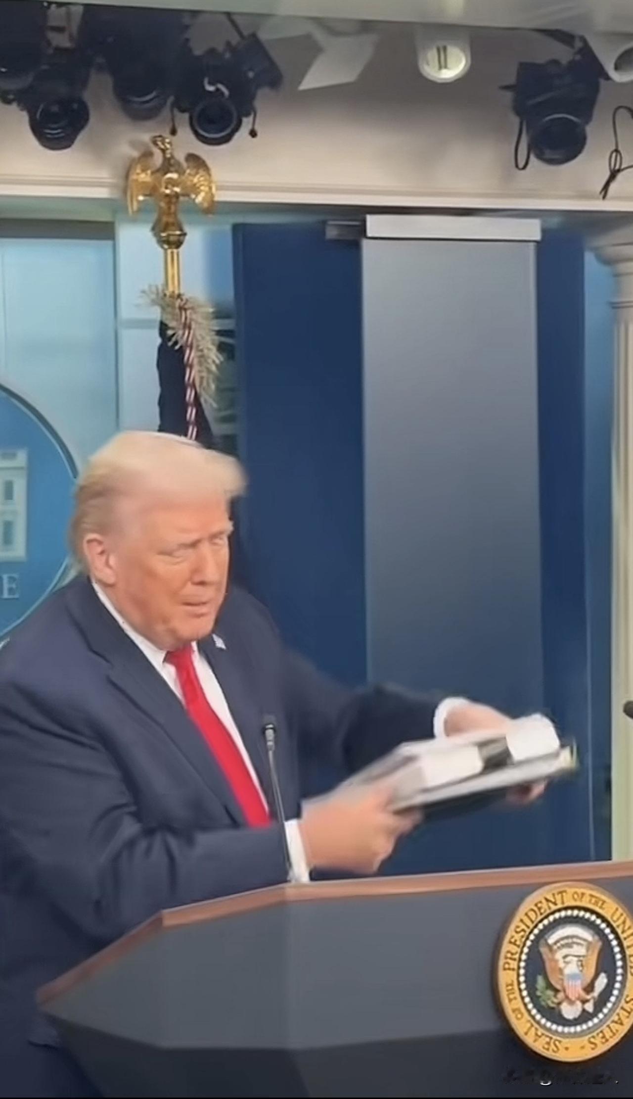 新思维：美国打不过中国，拆台捣乱成战略

正面竞争难占上风，美国对华策略彻底转向